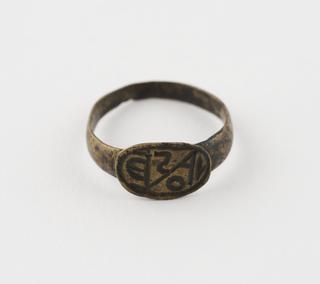 Metal finger ring