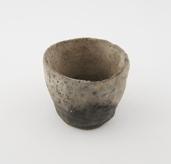 Small pot, European ?, Bronze Age ?