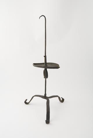 Stand or hang 2-lipped oval iron dish