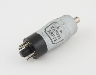 Wade Bequest collection of valves: Mazda radio valve type ARP12