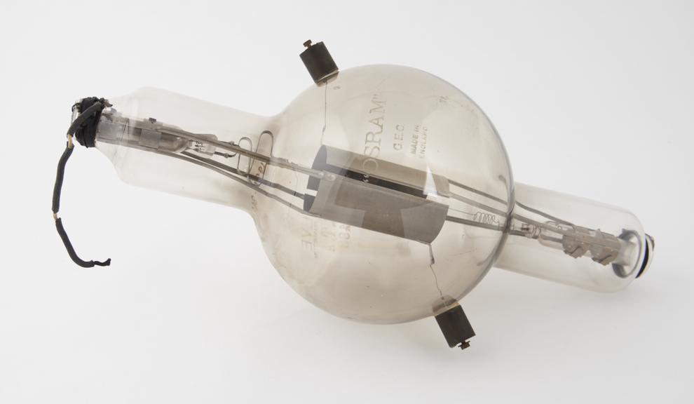 Wireless Retic Valve Wireless valve type R.T.A. | Science Museum Group Collection