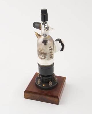 Photo-electric cell, VNG7
