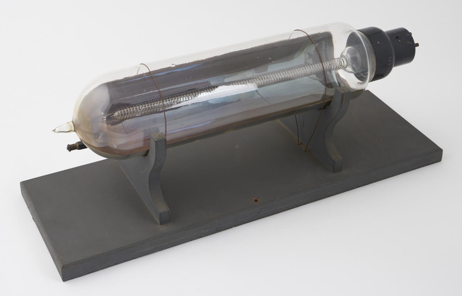 Photo-cell, caesium-oxygen-silver cathode of modern type | Science ...