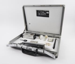 Pye Dynamics PD3-S hand-held explosives detector