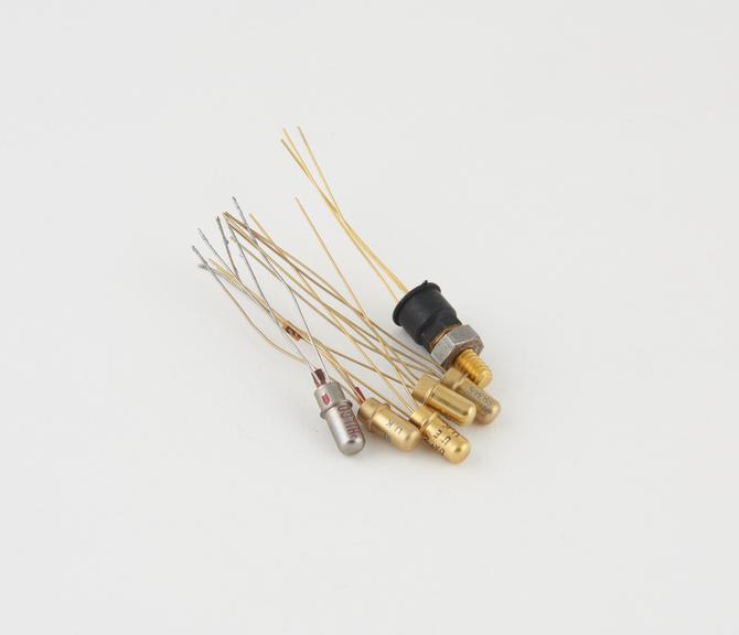 Six germanium surface barrier transistors: philco SB100 (1958);