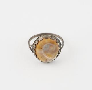 Metal finger ring