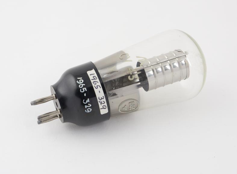 Vacuum tube type CV45 (stabiliser)