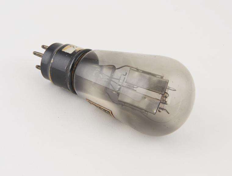 Cossor valve, type 624BU, (RMW/A138 - McVitie Weston number)