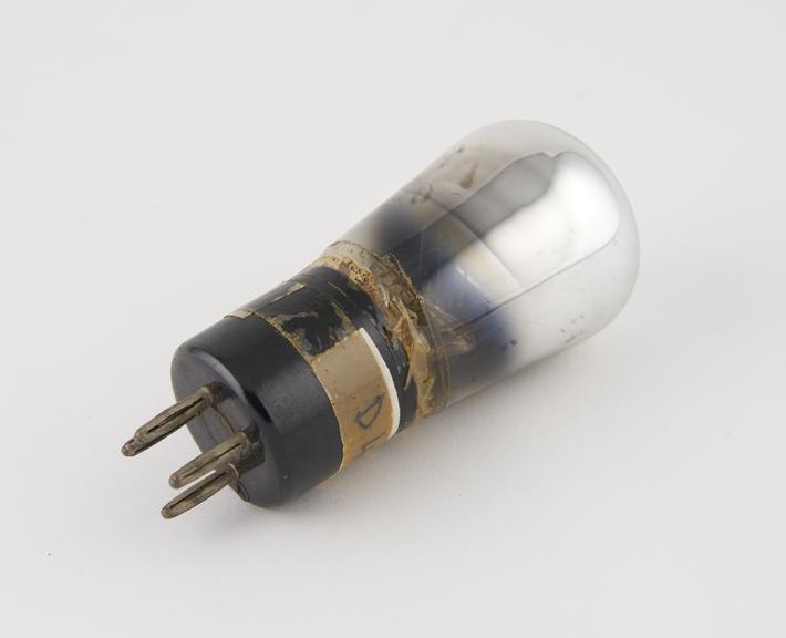Mullard valve, type PM3A, marked 7A29