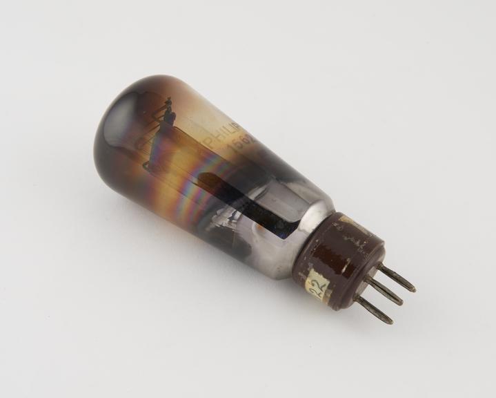 Philips valve, type 1562, cap loose