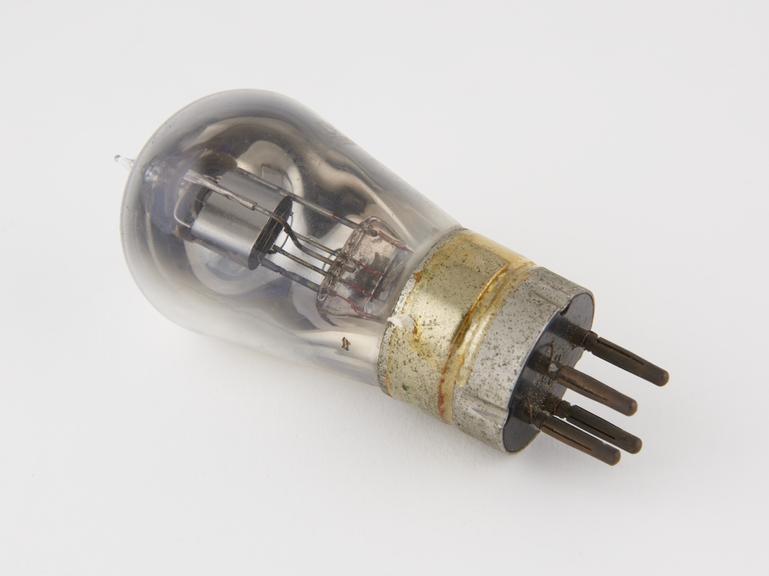 MOV triode, type R.5V, B4 base, etched D9356