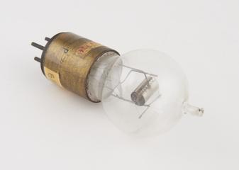 McVitie Weston valve collection, Royal Ediswan valve, type R
