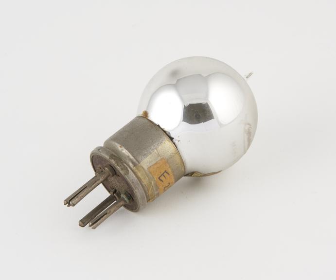 Frelat valve, Mg gettered spherical bulb with top pip