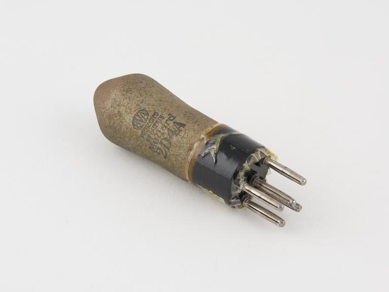 Mullard valve, type 2D4A, (RMW/A28 - McVitie Weston number)