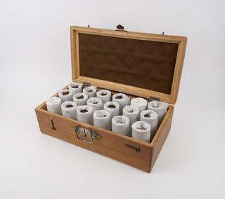 Boxed set of 18 Edison phonograph wax recordings (one broken) for Graphophone, Type K