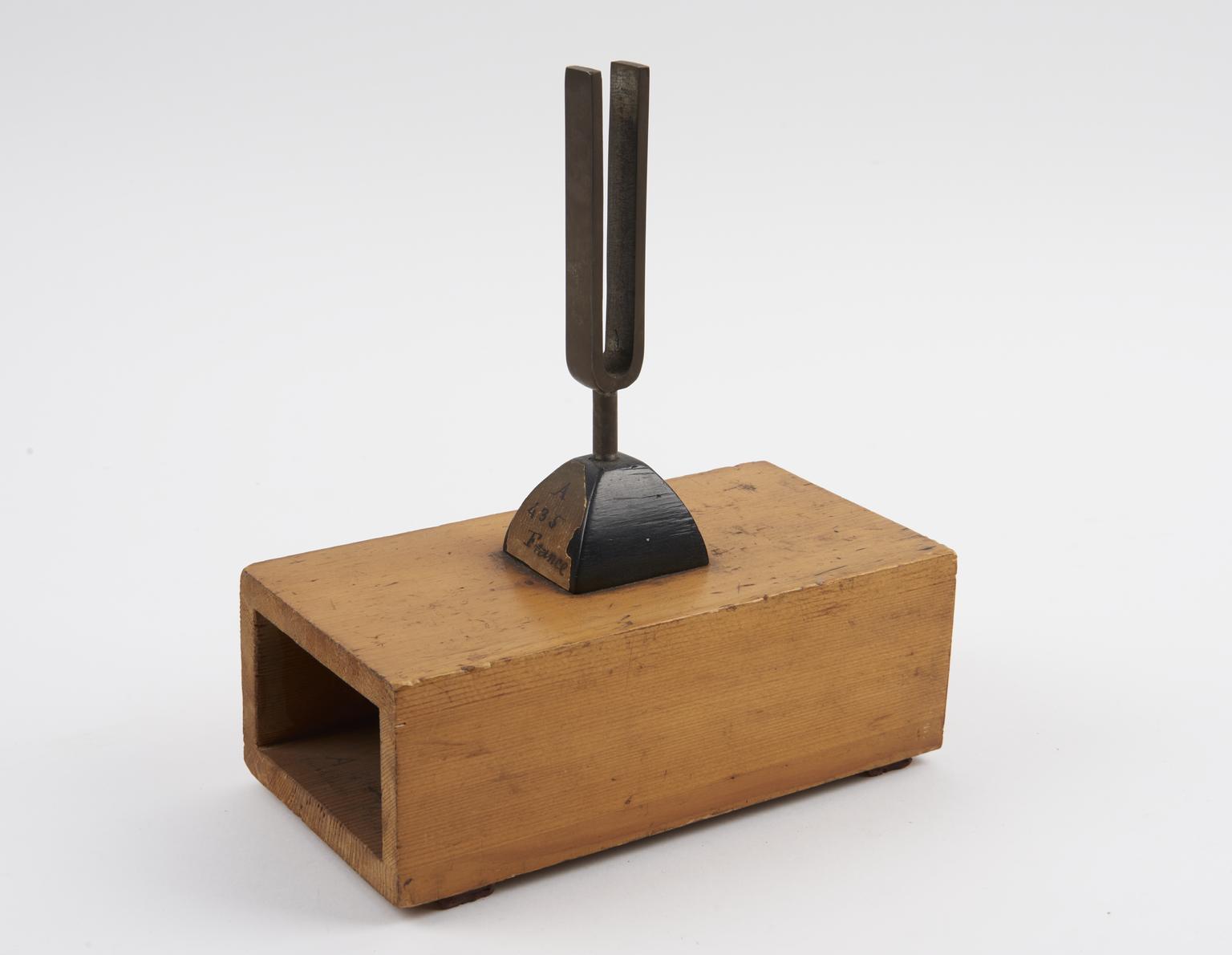 A435 tuning fork | Science Museum Group Collection