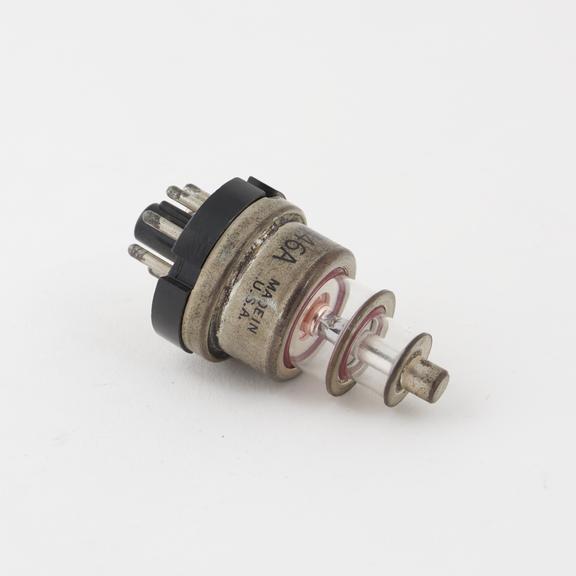 Disc-seal triode type GL446A