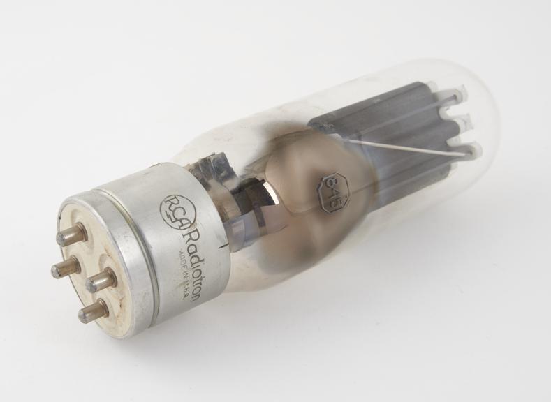 Vacuum tube type CV735 (triode)