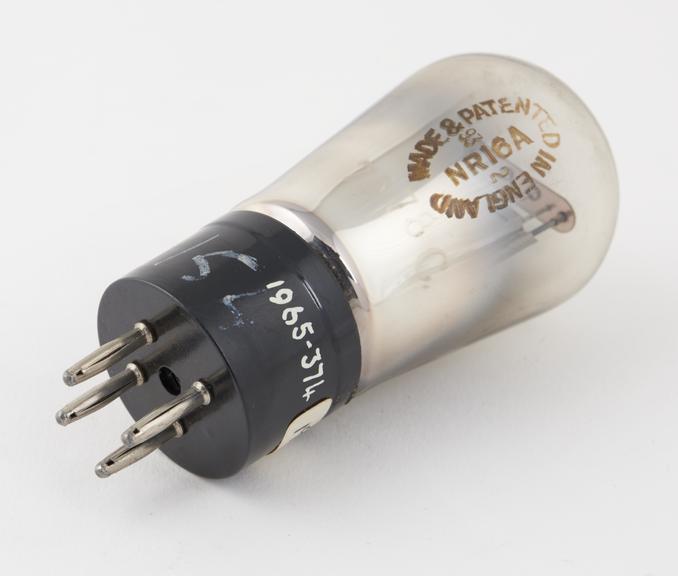 Vacuum tube type CV1154 (triode)