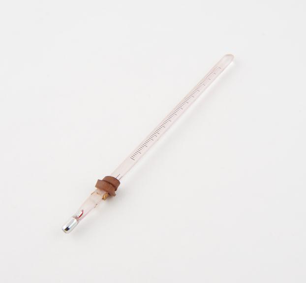 Clinical thermometers, stubby bulb, lens front