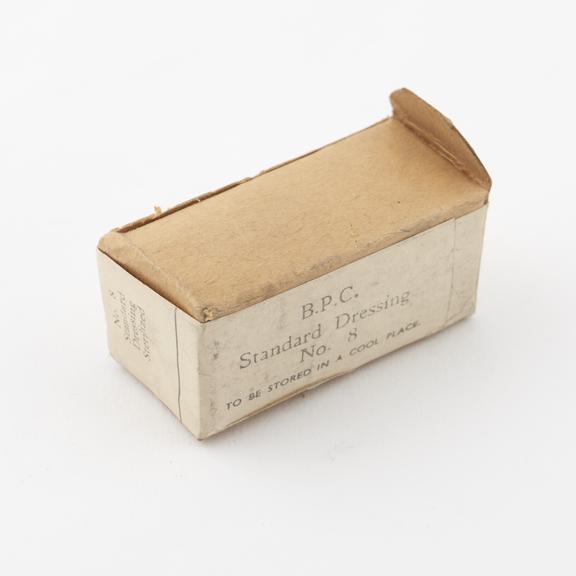 Standard wound dressing No.8, in box, c.1950