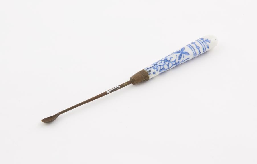 Aural scoop with earthenware handle, 1801-1900