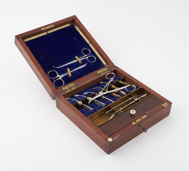 Tracheotomy set, mixture of several sets, metal instruments