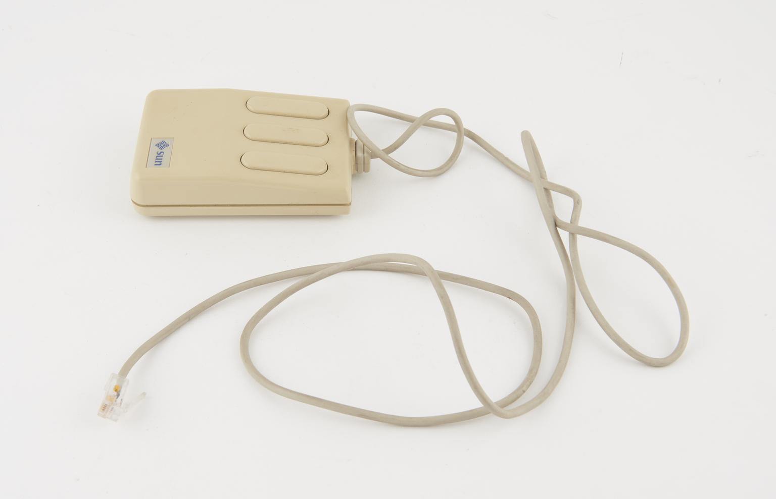 Solaris Mouse Mouse Systems optical mouse used with SUN Workstations | Science Museum ...