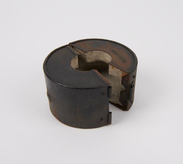 Steel Flange Box lined with 1 thick Magnesia