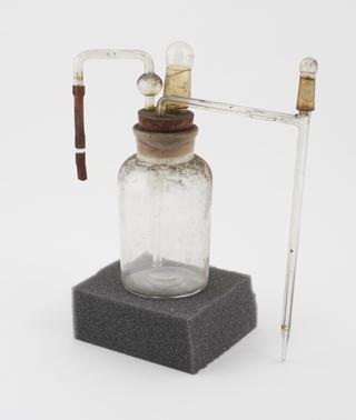 Glass component of GLC soap film gas analysing apparatus