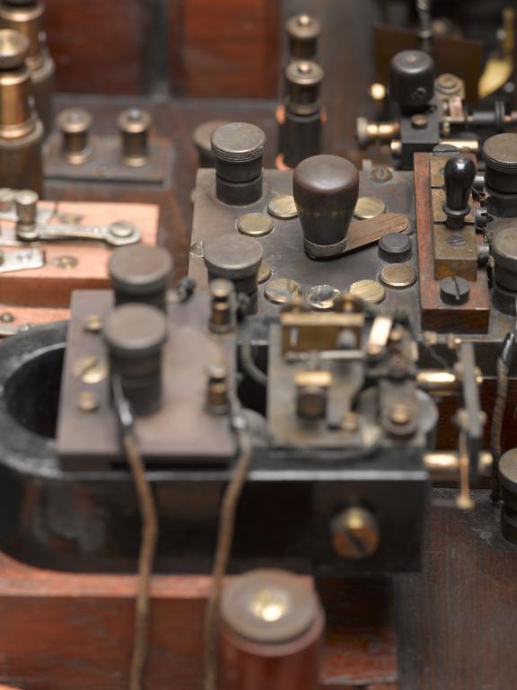 Experimental Lodge-Muirhead wireless telegraph receiver