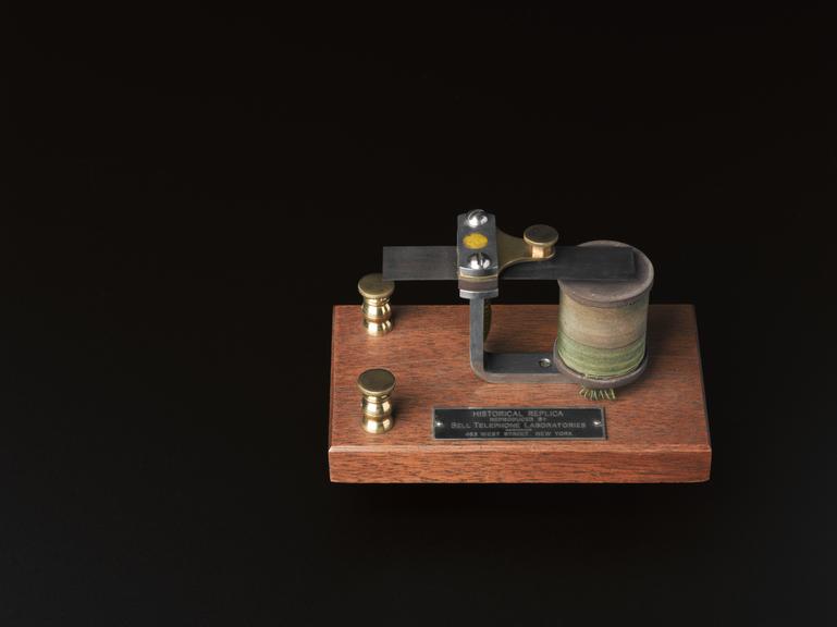 Replica of Bell's 1875 harmonic telegraph transmitter, 1925 Replica of Bell's 1875 harmonic telegraph transmitter, 1925