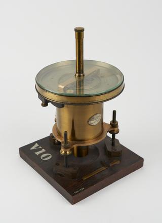 Kelvin-White electrostatic voltmeter No.10 (VI0)