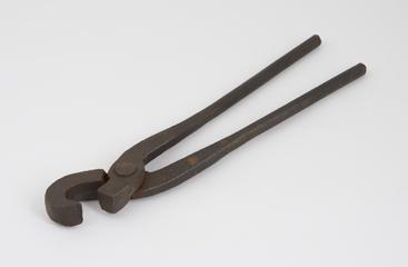 One pair of tongs