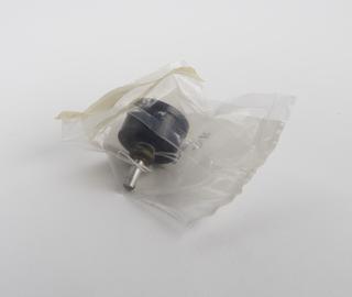 Faulty valve, removed from the Elliott / NRDC 401 Computer MkI