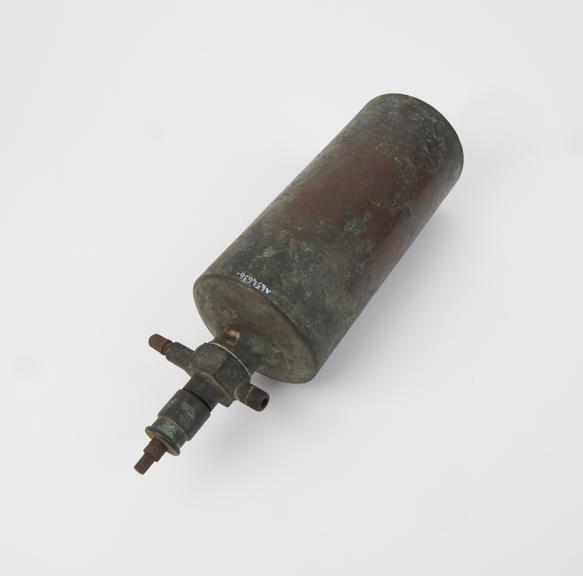 Nitrous oxide cylinder, copper, French, 1875-1900