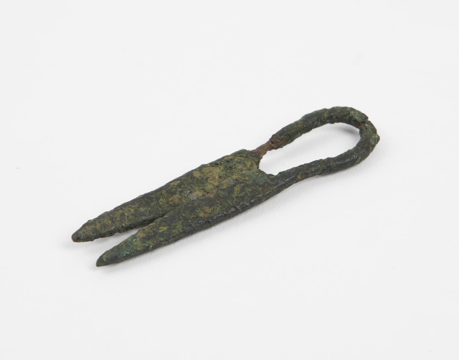 Three pairs of Roman surgical shears, 200-500 AD. | Science Museum ...