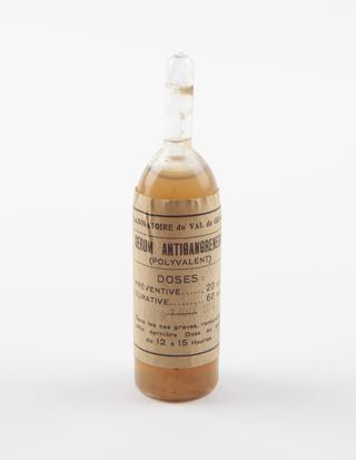 Four ampoules of anti gas gangrene serum, Paris, France, 1934