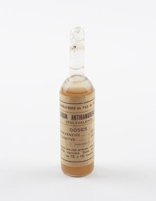 Four ampoules of anti gas gangrene serum, Paris, France, 1934