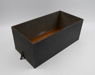 Storage box for radar apparatus used by R.Watson Watt in 1935