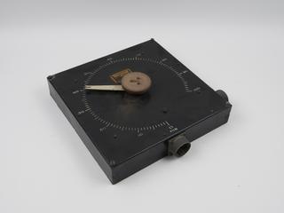 Display unit (0-100) of ASV (Air-to-Surface-Vessel radar) Mk.11.N., 1941-1945