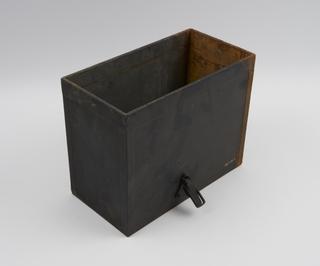 Storage box for radar apparatus used by R.Watson Watt in 1935