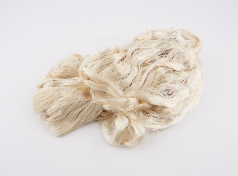 Large ivory viscose skein with associated label Mr Heaven