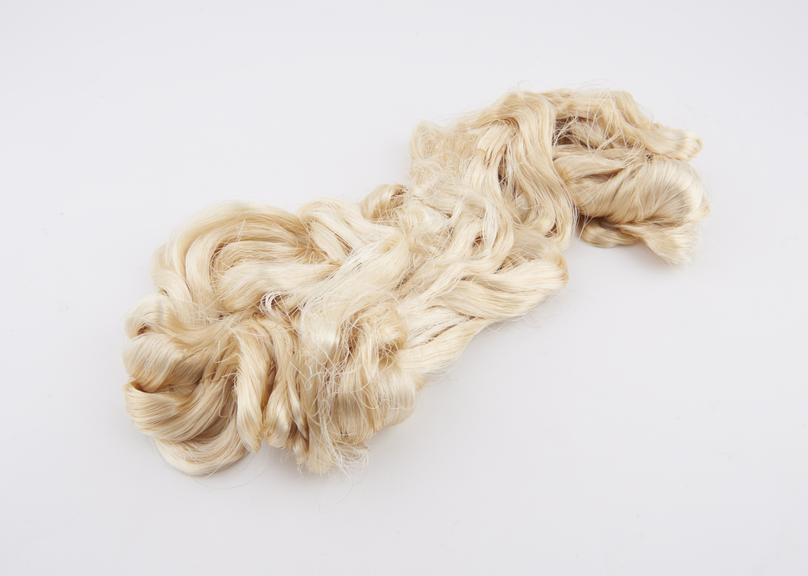 Large ivory viscose skein with associated label Mr Heaven