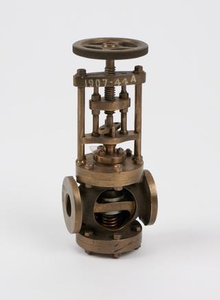 Model (scale about 1:4)