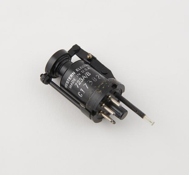 Vacuum tube type CV1795 (VM tube)