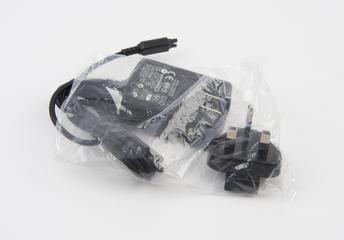 Charger for Motorola A925 mobile telephone, 2003-2004