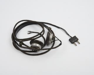 headphones for aircraft telephony transmitter