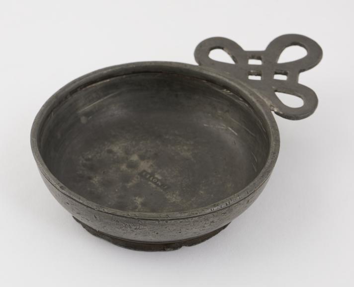 Pewter bleeding bowl, 18th or 19th century