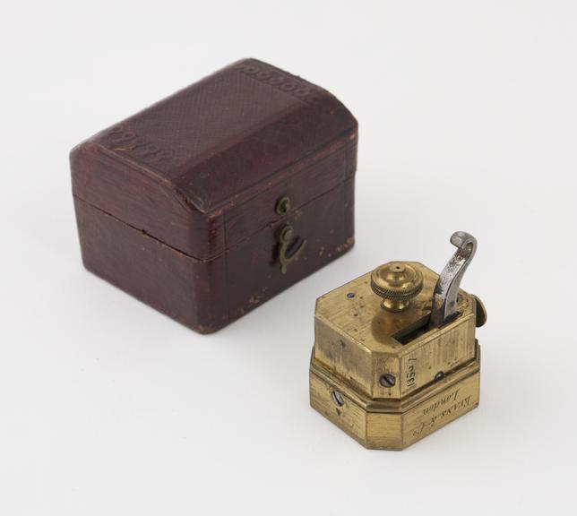 Brass scarificator, with 4 lancets, for use on the temple